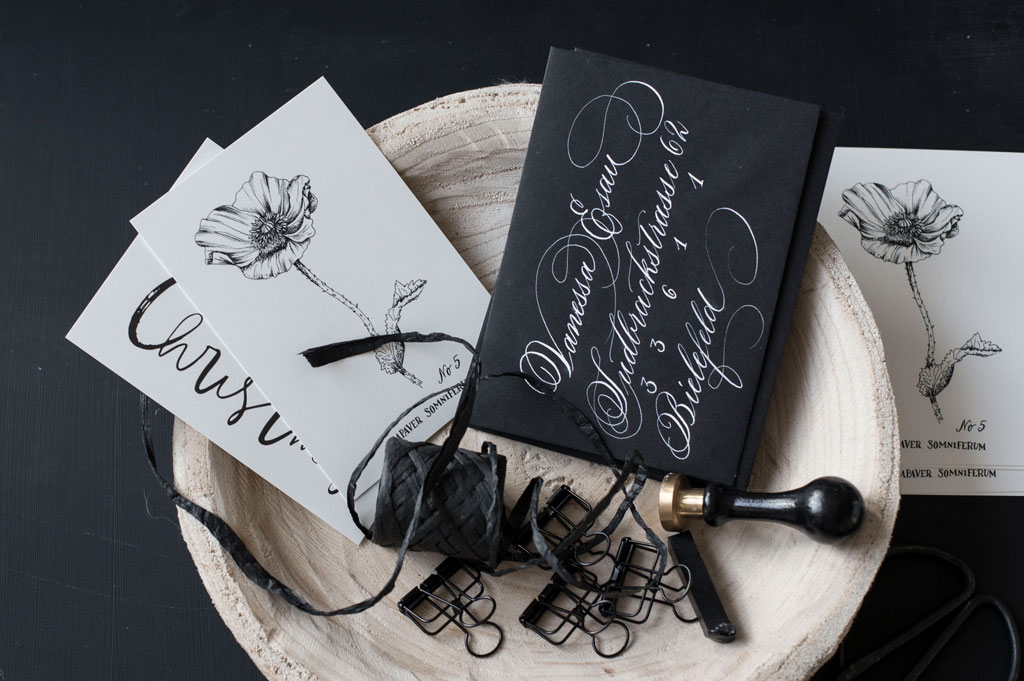 modern calligraphy, moderne kalligrafie, kalligrafie lernen, lettering, Handschrift, quote, illustration, branding, nicnillas ink, kaweco liliput kupfer copper, fountain pen, traveler`s notebook, midair, travelers factory, sending some love this christmas, brushlettering